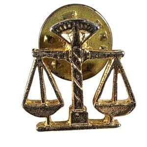 Scales Of Justice Lapel Pin Gold-Tone lawyer libra balance men women jewelry